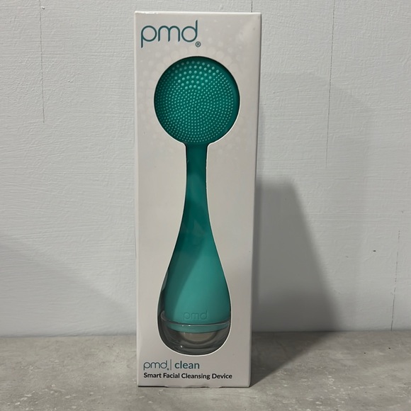 Pmd - facial cleansing device - Picture 1 of 2